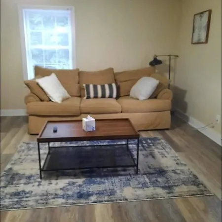 Villa Stylish And Convenient With Wifi & Fenced Yard